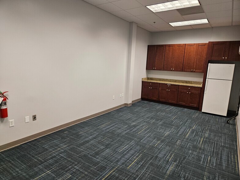 More Photos Of 16901 panama city beach Pky, Panama City Beach Medical For Sale