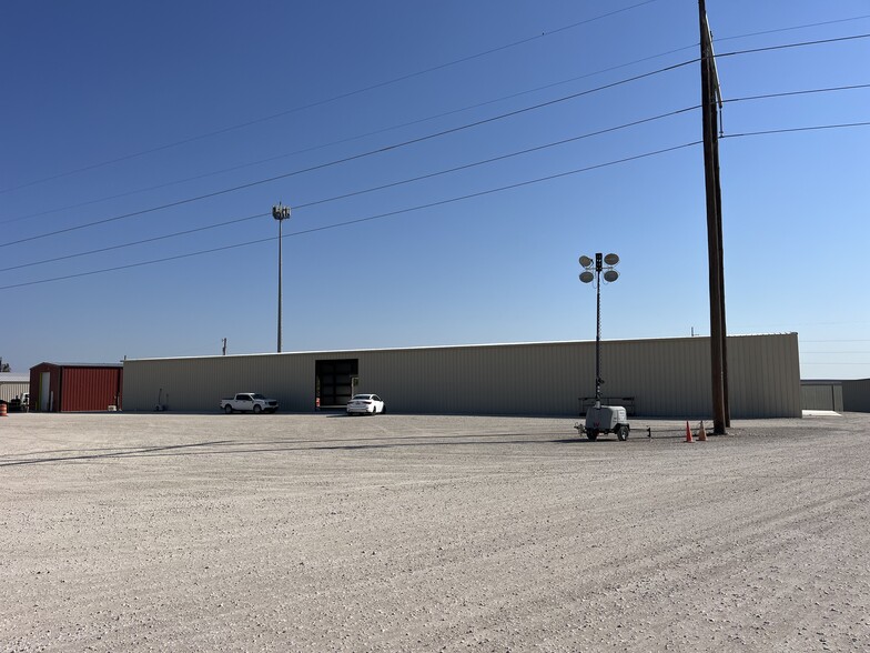 Primary Photo Of 8110 Old Hwy 81, Temple Industrial For Lease