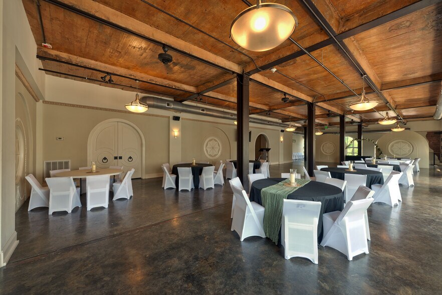 More Photos Of 255 Broad St., Kingsport General Retail For Sale