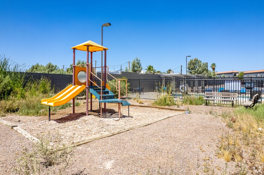 More Photos Of 2125 N Las Vegas Blvd, North Las Vegas Apartments For Lease