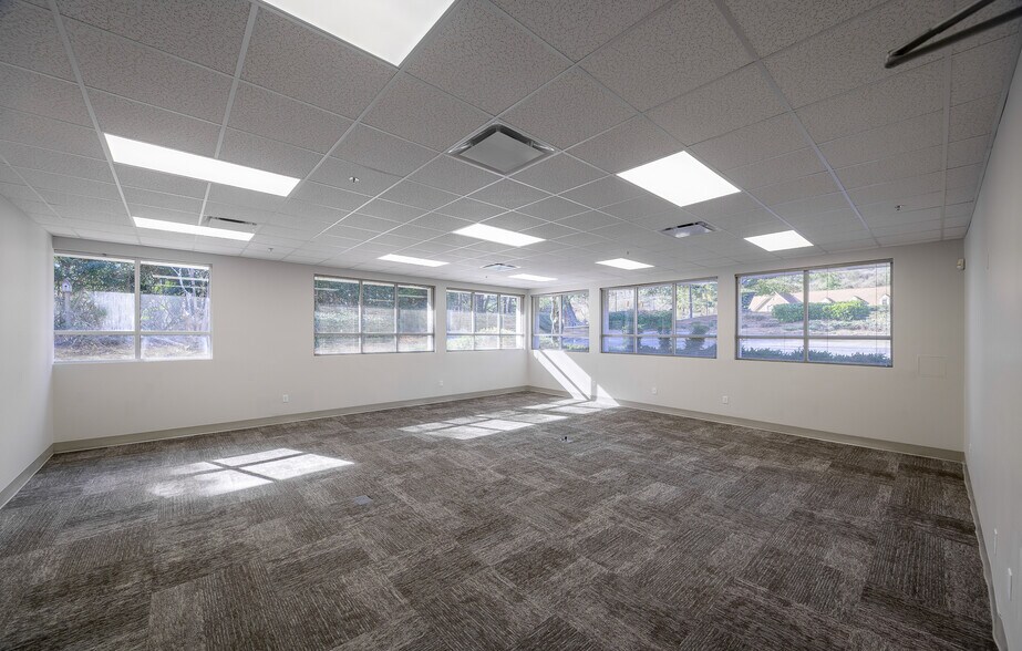 More Photos Of 1480 Bells Ferry Rd, Marietta Warehouse For Sale