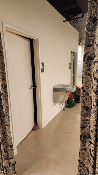More Photos Of 920 Peachtree Pky, Cumming Storefront Retail Office For Lease