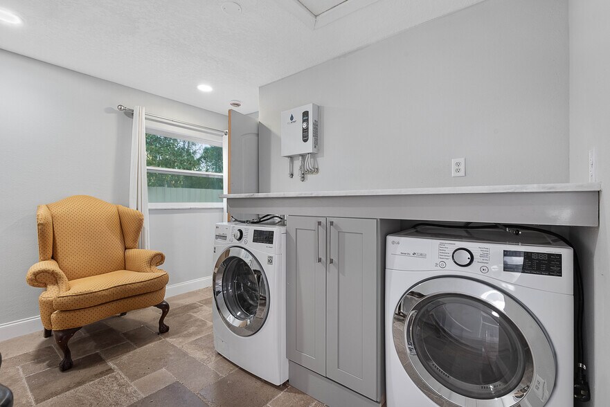 More Photos Of 5062 N Ocean Shore Blvd, Palm Coast Restaurant For Sale