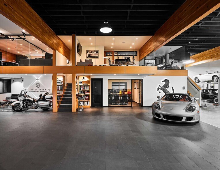 More Photos Of 565 David St, Victoria Showroom For Sale