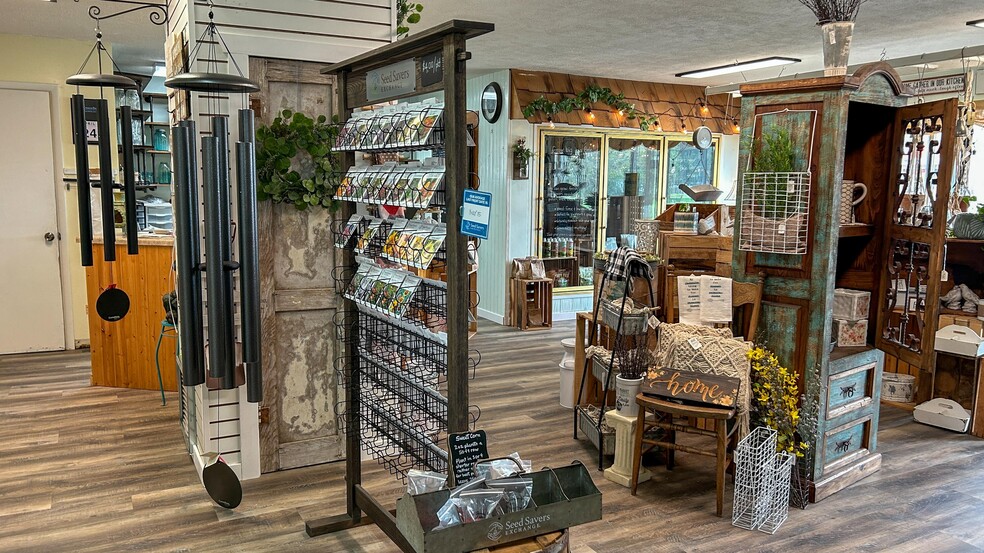 More Photos Of 720 N Broadway St, Spring Valley Garden Center For Sale
