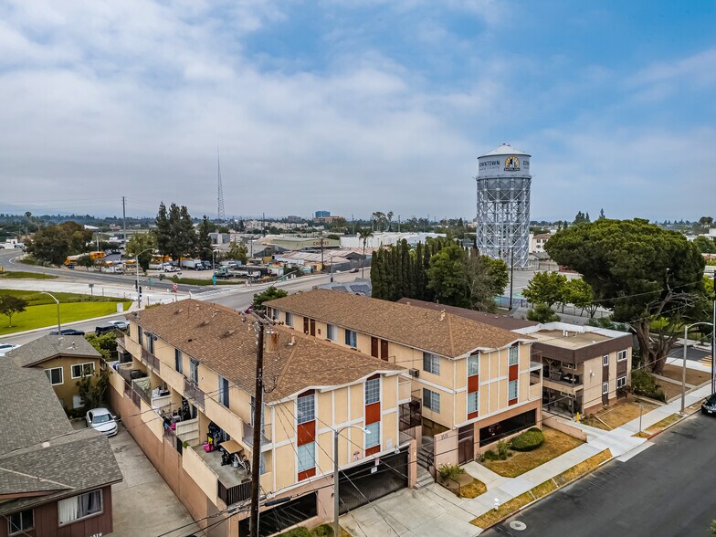 Primary Photo Of 1515 N Dresser St, Santa Ana Apartments For Sale
