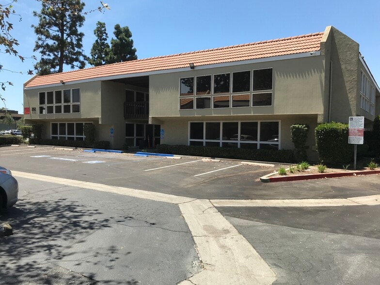 More Photos Of 202 Fashion Ln, Tustin Office For Lease