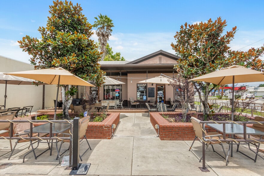 More Photos Of 700 St. Johns Ave, Palatka Restaurant For Sale