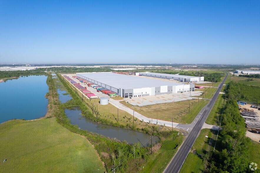 More Photos Of 16801 FM 2354 Rd, Baytown Warehouse For Sale