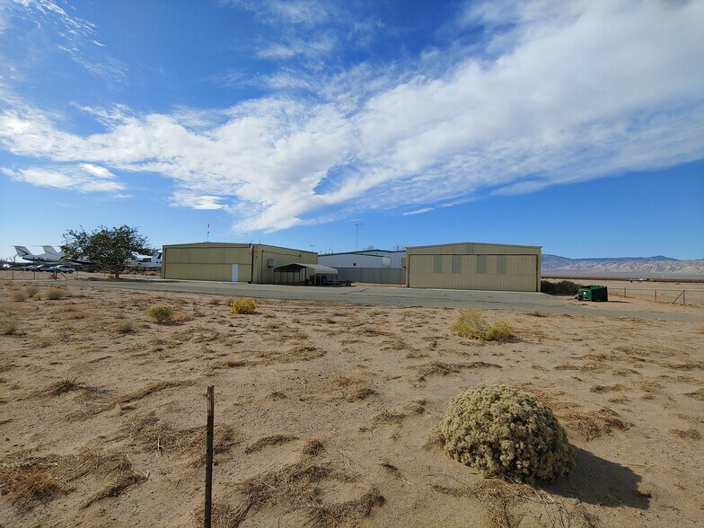 More Photos Of 6001 Curtis Pl, California City Warehouse For Sale