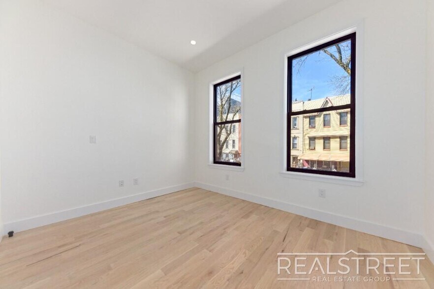 More Photos Of 1276 Jefferson Ave, Brooklyn Apartments For Sale