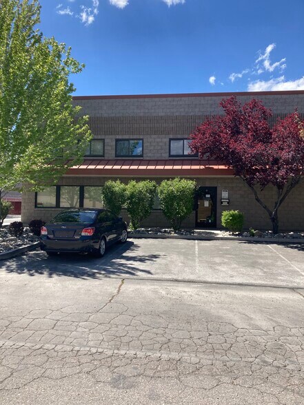 More Photos Of 3570 Barron Way, Reno Warehouse For Lease