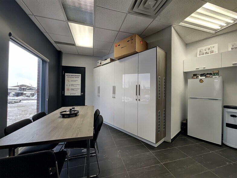 More Photos Of 3750 Boul Du Royaume, Saguenay Office For Lease