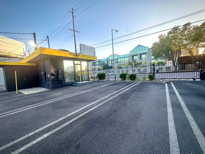 More Photos Of 4120 Lankershim Blvd, North Hollywood Auto Dealership For Lease