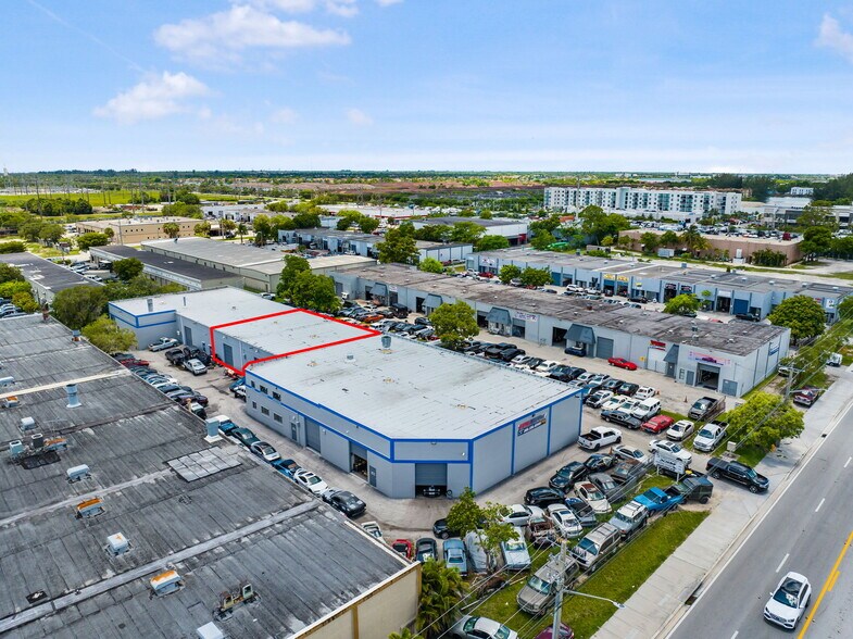 More Photos Of 12468-12470 SW 128th St, Miami Service For Sale