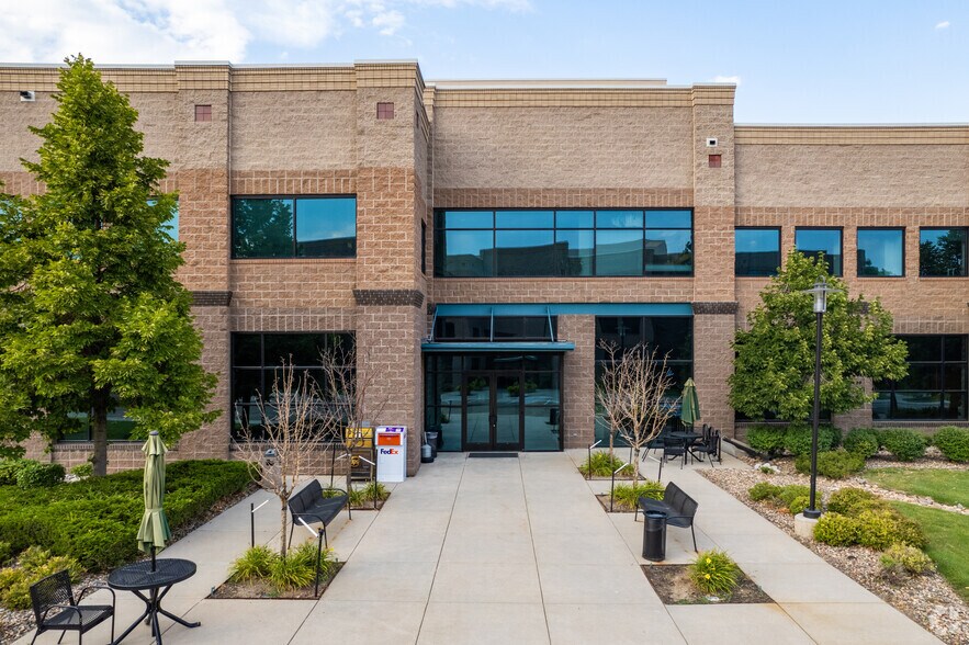 More Photos Of 371 Centennial Pky, Louisville Office For Lease