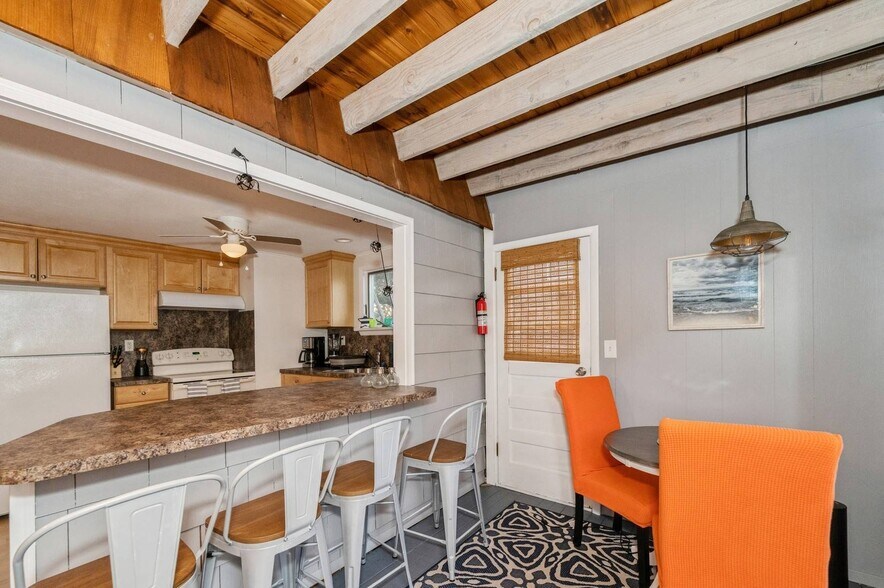 More Photos Of 14 E Landing Rd, Hampton Bays Multifamily For Sale