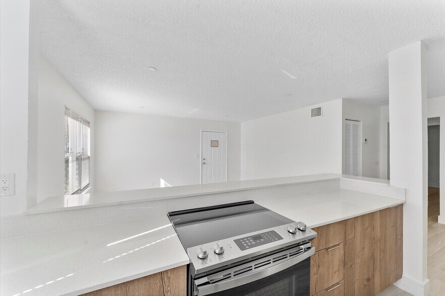 More Photos Of 1100 SW 4th Ave, Delray Beach Apartments For Sale