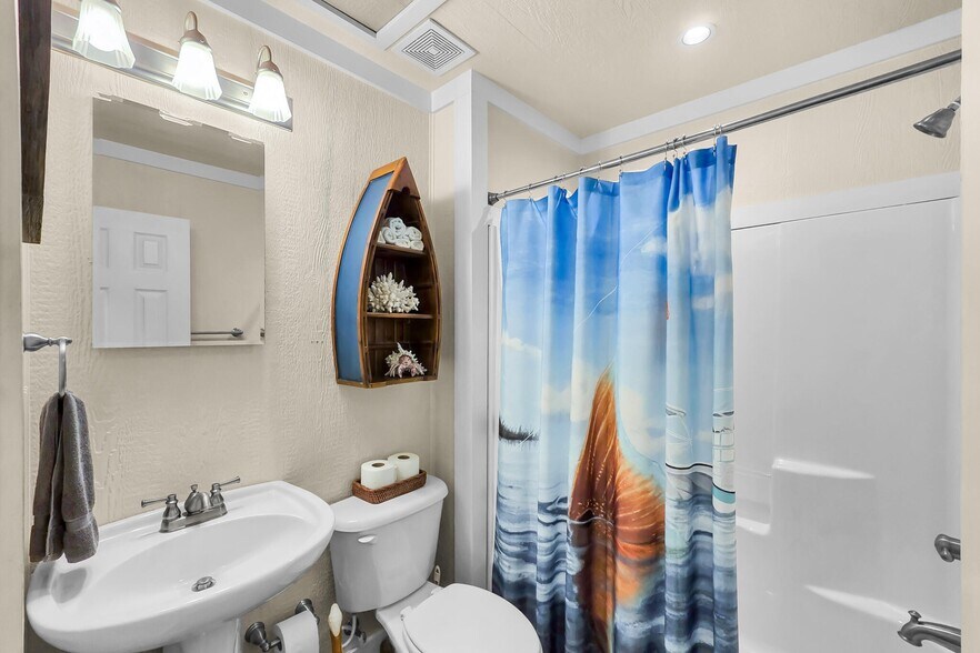 More Photos Of 2207 Nelson Avenue, Port Bolivar Healthcare For Sale