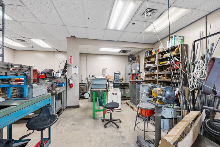 More Photos Of 2 Sunshine Blvd, Ormond Beach Light Distribution For Lease