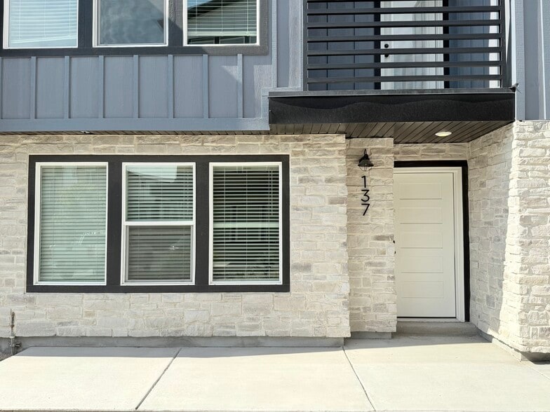 More Photos Of , Sandy Multifamily For Sale