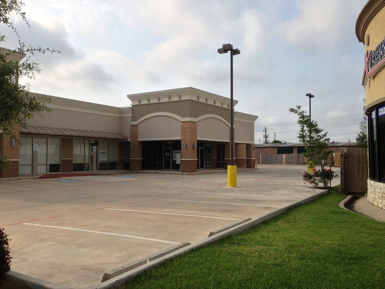 More Photos Of 11405 Bellaire Blvd, Houston Unknown For Lease
