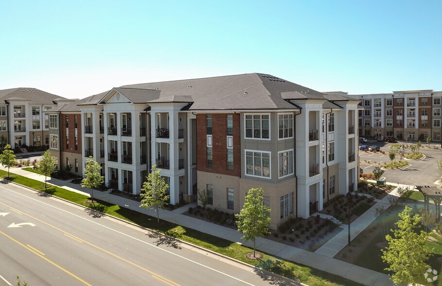 More Photos Of 7420 N Rea Park Ln, Charlotte Apartments For Lease