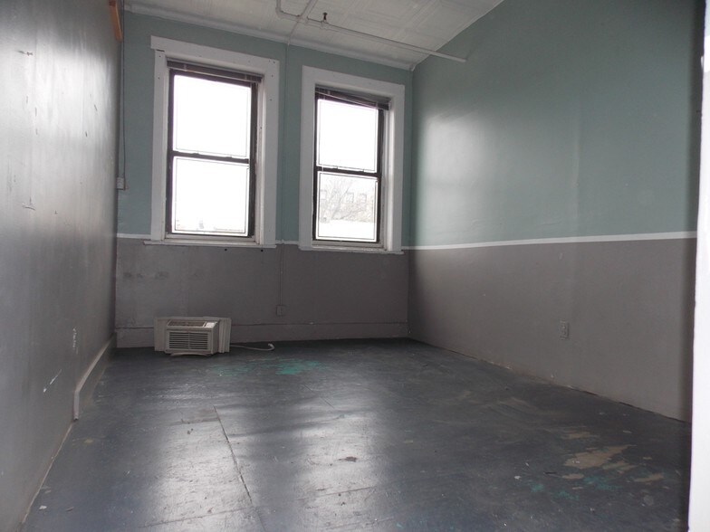 More Photos Of 122-126 18th St, Brooklyn Warehouse For Lease