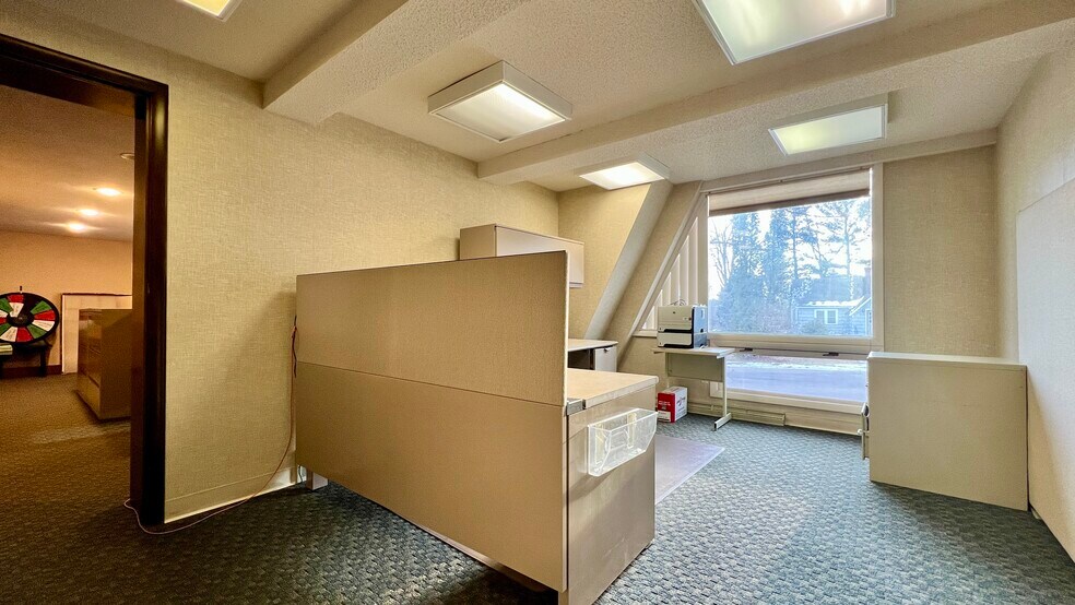 More Photos Of 2604 Sunnyside Dr, Cadillac Medical For Sale