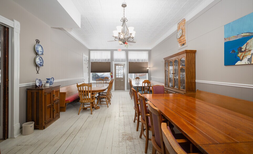 More Photos Of 305 S Alvarado Ave, Belle General Retail For Sale