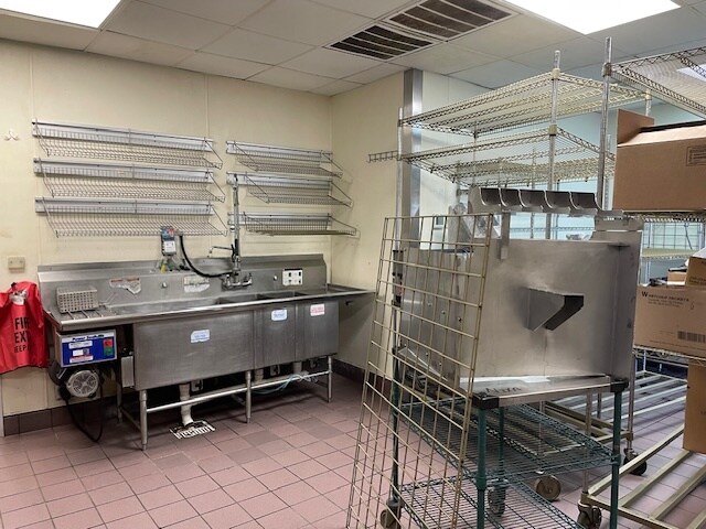 More Photos Of 1272 E Battlefield St, Springfield Restaurant For Lease