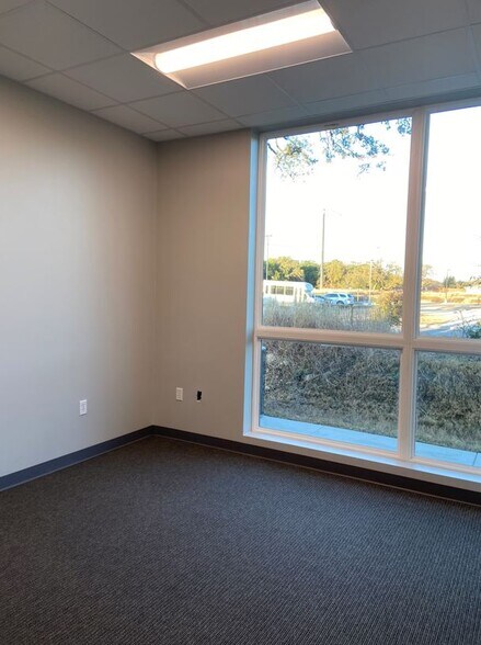 More Photos Of 3216 Napier Park, Shavano Park Medical For Lease