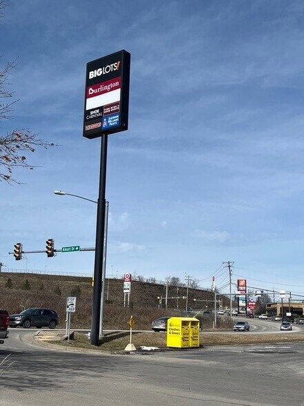 More Photos Of 99 Matthew Dr, Uniontown Freestanding For Lease