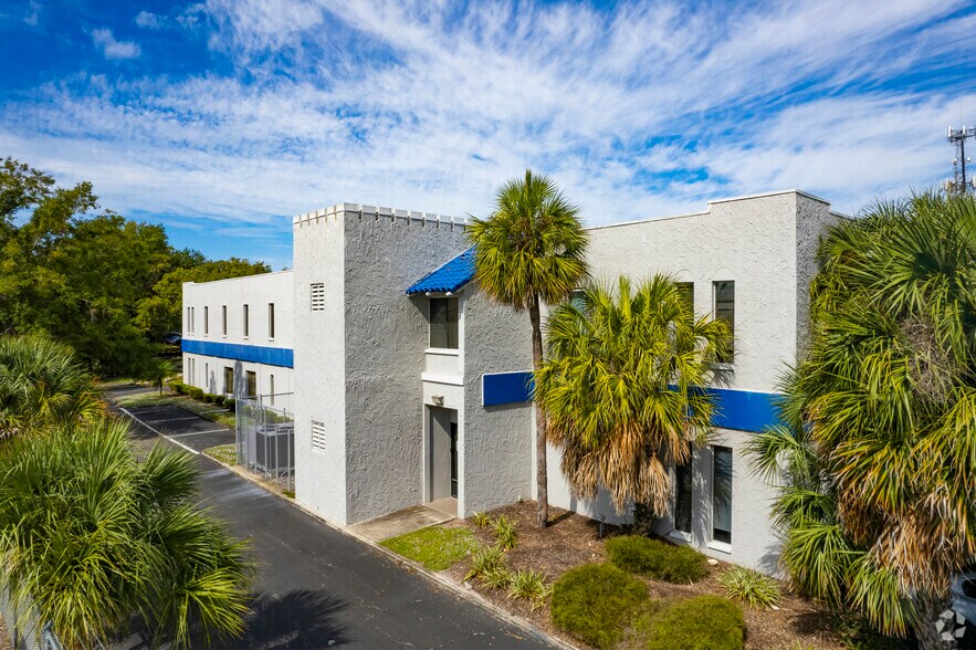 More Photos Of 5118 N 56th St, Tampa Office For Lease