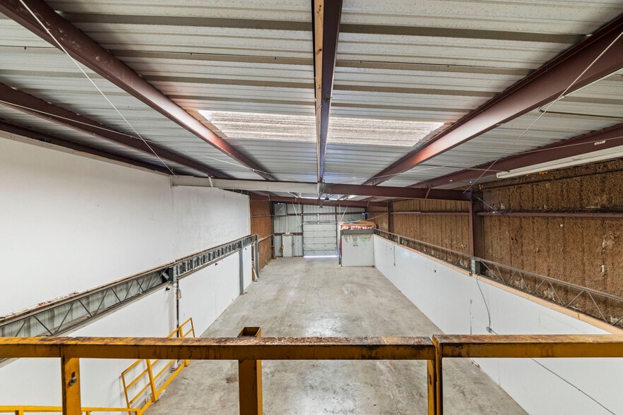 More Photos Of 49 Happy St, Killeen Warehouse For Lease