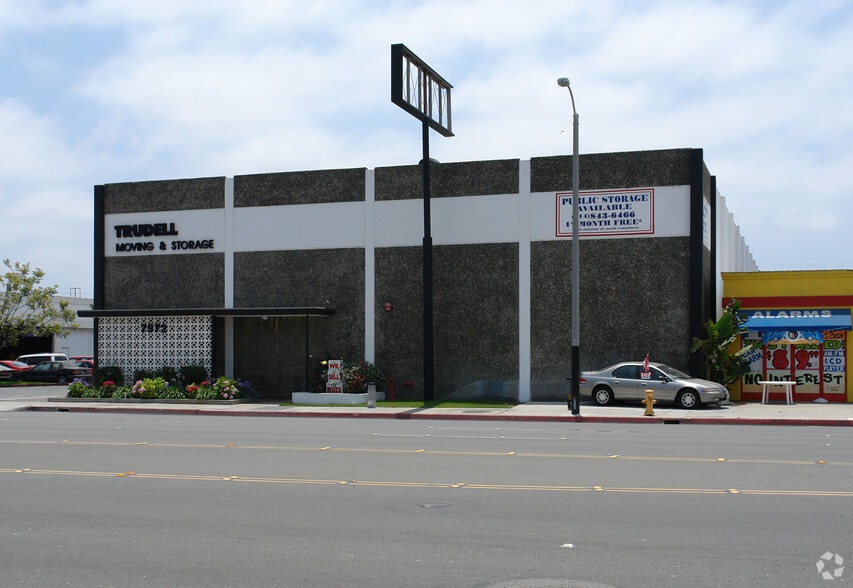 More Photos Of 7572 Warner Ave, Huntington Beach Warehouse For Lease
