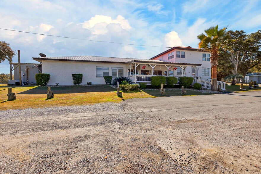 More Photos Of 3308 Mary Walker Dr, Gautier Marina For Sale