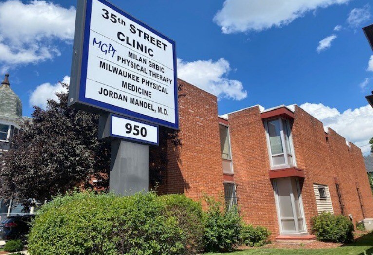 Primary Photo Of 950 N 35th St, Milwaukee Medical For Lease