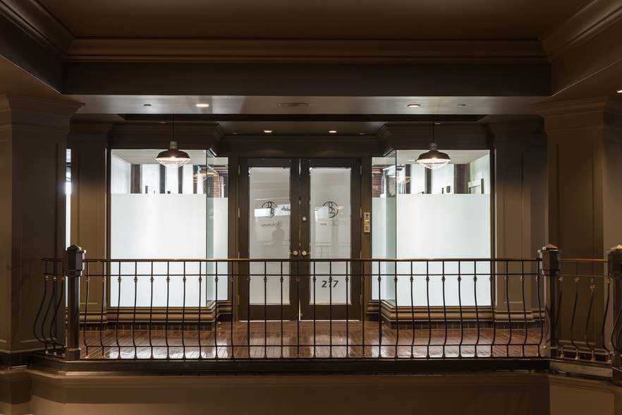 More Photos Of 1110-1132 Market St, Chattanooga Office For Lease