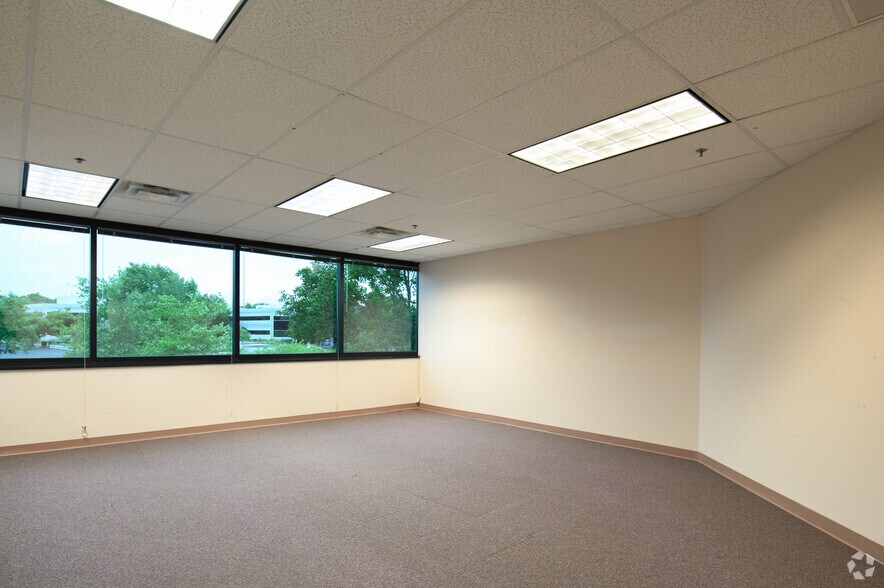 More Photos Of 400 Cresson Blvd, Phoenixville Unknown For Lease