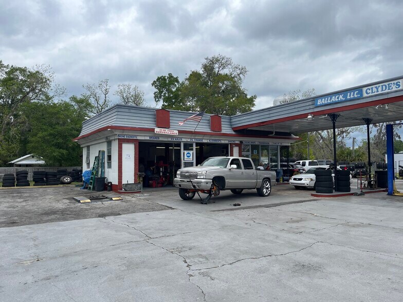 More Photos Of 207 N Temple Ave, Starke Auto Repair For Sale
