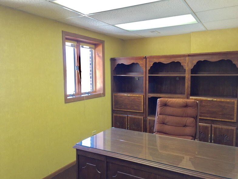 More Photos Of 8224 Calumet Ave, Munster Medical For Lease