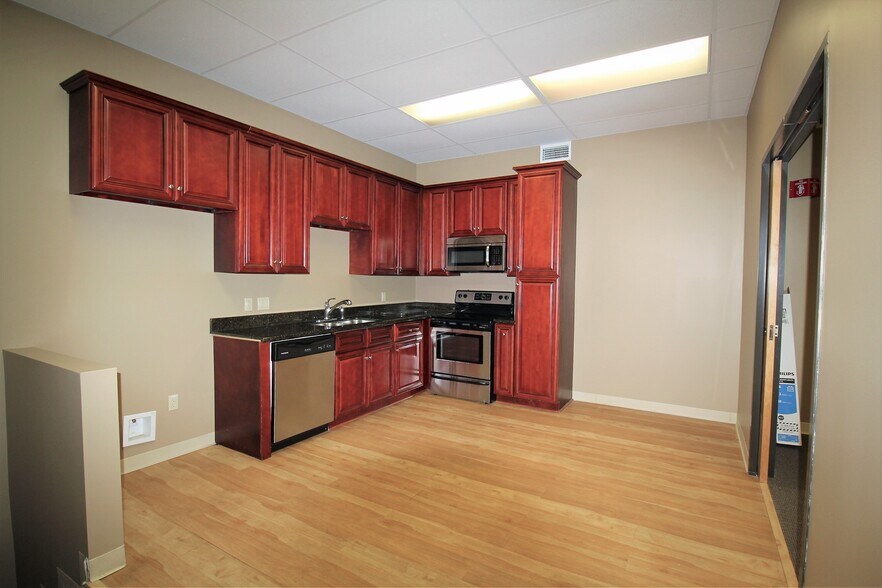 More Photos Of 15811 Tuckerton Rd, Houston Warehouse For Sale