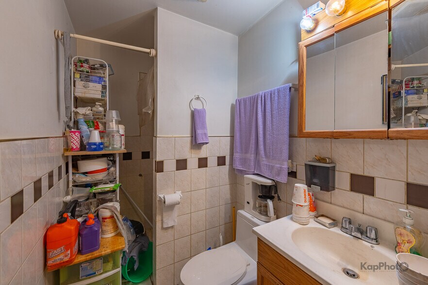 More Photos Of 601 W 47th St, Chicago Storefront Retail Residential For Sale