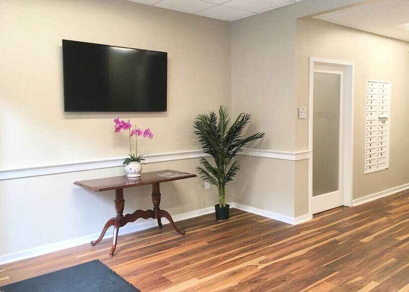 More Photos Of 125 Wappoo Creek Dr, Charleston Office For Lease