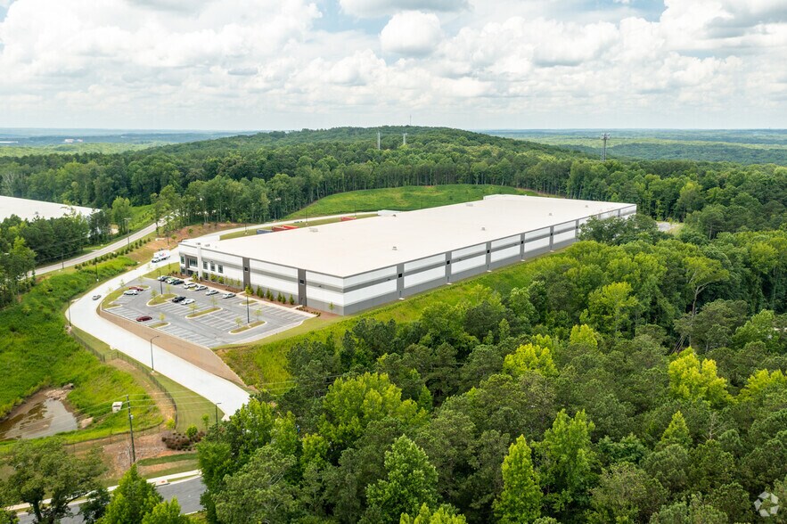 More Photos Of 965 Douglas Hill Rd, Lithia Springs Distribution For Lease