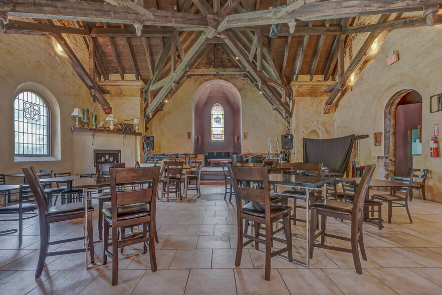 More Photos Of 1715 E Main St, Mohegan Lake Restaurant For Sale