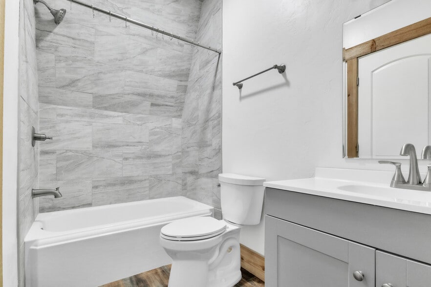 More Photos Of 32 E Utah Ave, Payson General Retail For Lease