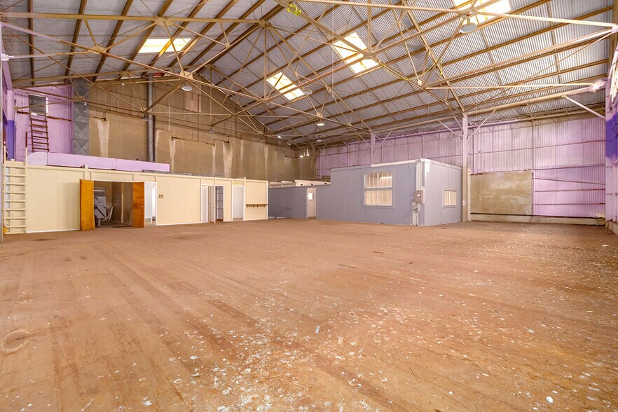 More Photos Of 138 Kamehameha Ave, Hilo Storefront For Sale
