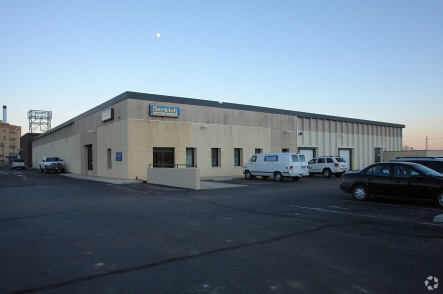 More Photos Of 3450 N Nevada Ave, Colorado Springs Flex For Lease